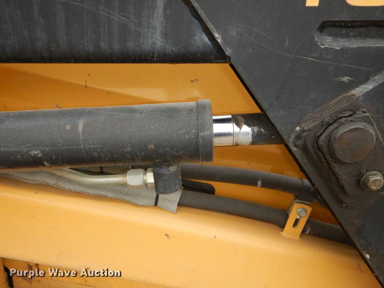 image for item J5561 1995 New Holland LX865 Turbo skid steer