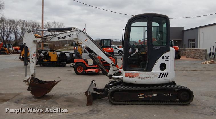 image for item J5562 2003 Bobcat 430G ZHS compact excavator