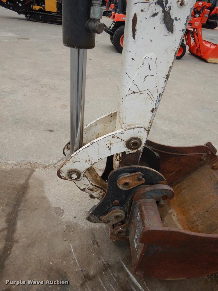 image for item J5562 2003 Bobcat 430G ZHS compact excavator