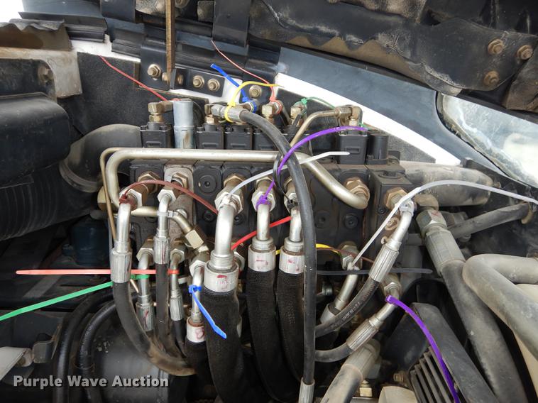 image for item J5562 2003 Bobcat 430G ZHS compact excavator