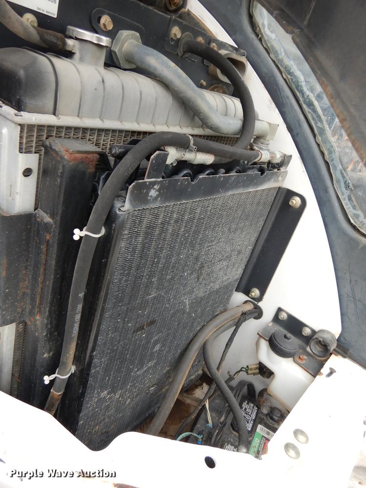 image for item J5562 2003 Bobcat 430G ZHS compact excavator