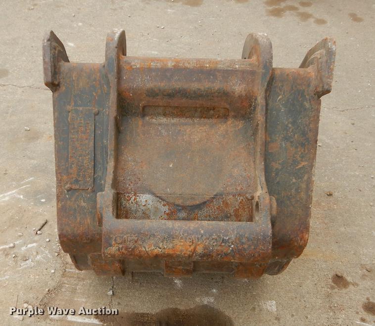 image for item J5562 2003 Bobcat 430G ZHS compact excavator