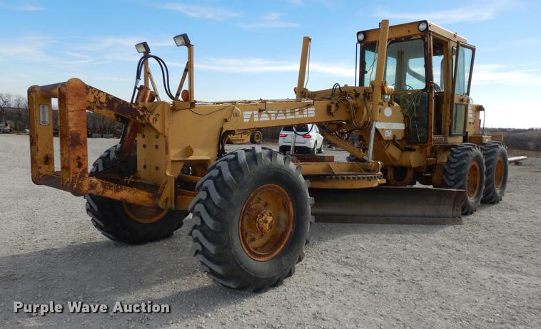 image for item J5613 1983 Fiat-Allis FG95 rigid frame motor grader