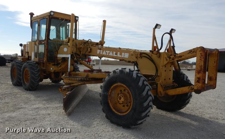 image for item J5613 1983 Fiat-Allis FG95 rigid frame motor grader