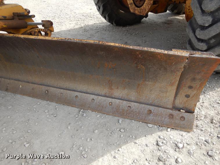 image for item J5613 1983 Fiat-Allis FG95 rigid frame motor grader