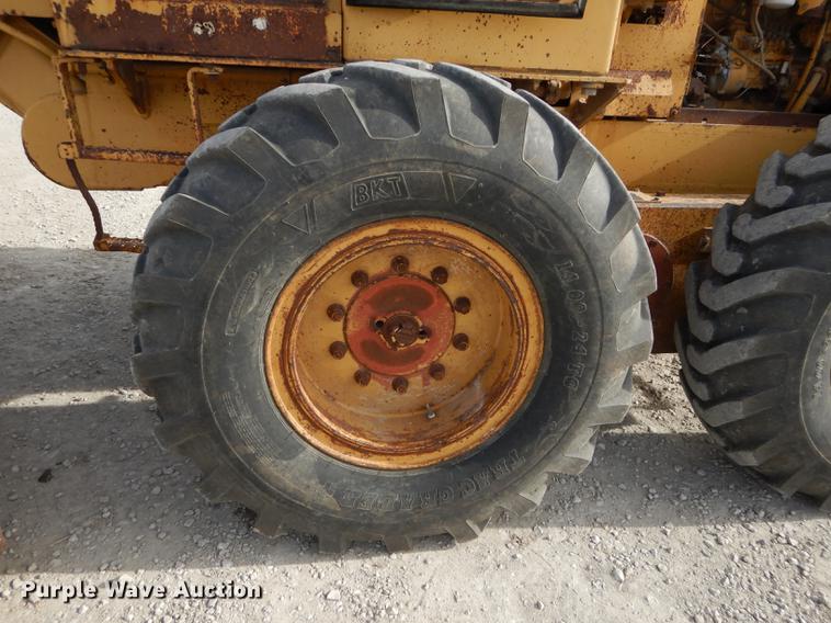 image for item J5613 1983 Fiat-Allis FG95 rigid frame motor grader