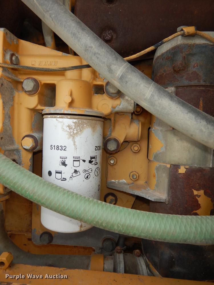 image for item J5613 1983 Fiat-Allis FG95 rigid frame motor grader