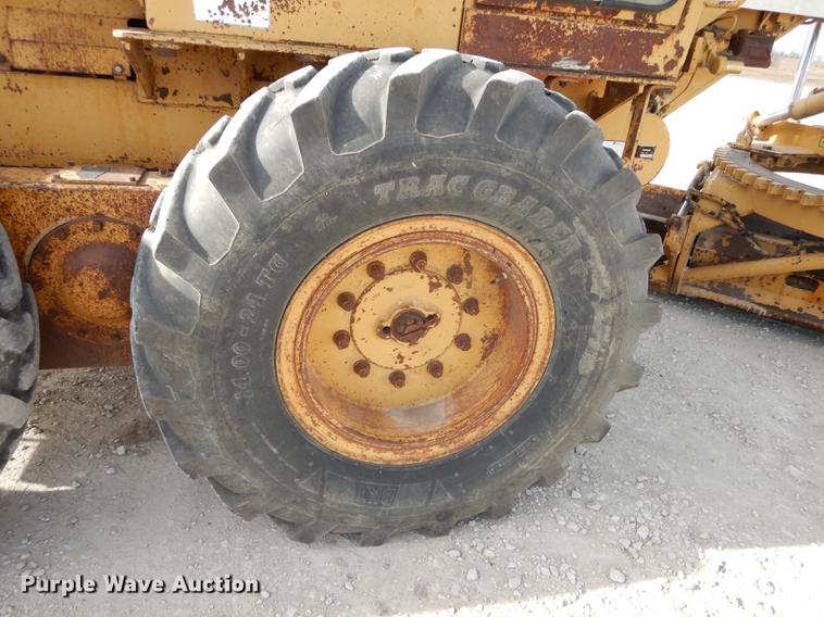 image for item J5613 1983 Fiat-Allis FG95 rigid frame motor grader