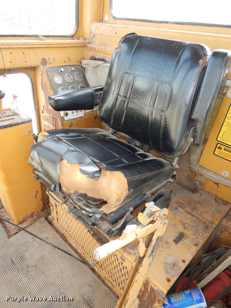 image for item J5613 1983 Fiat-Allis FG95 rigid frame motor grader