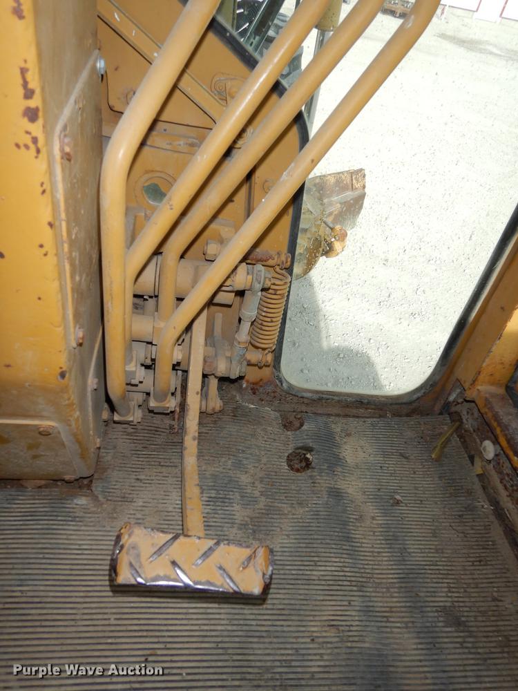 image for item J5613 1983 Fiat-Allis FG95 rigid frame motor grader