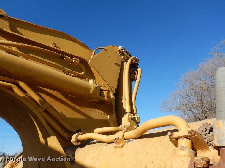 image for item J5620 1972 Caterpillar 621 conventional scraper