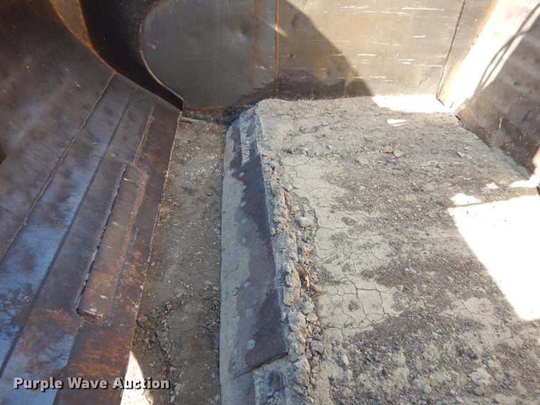 image for item J5620 1972 Caterpillar 621 conventional scraper