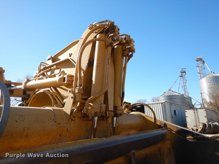 image for item J5620 1972 Caterpillar 621 conventional scraper