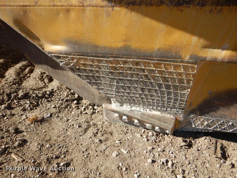 image for item J5620 1972 Caterpillar 621 conventional scraper