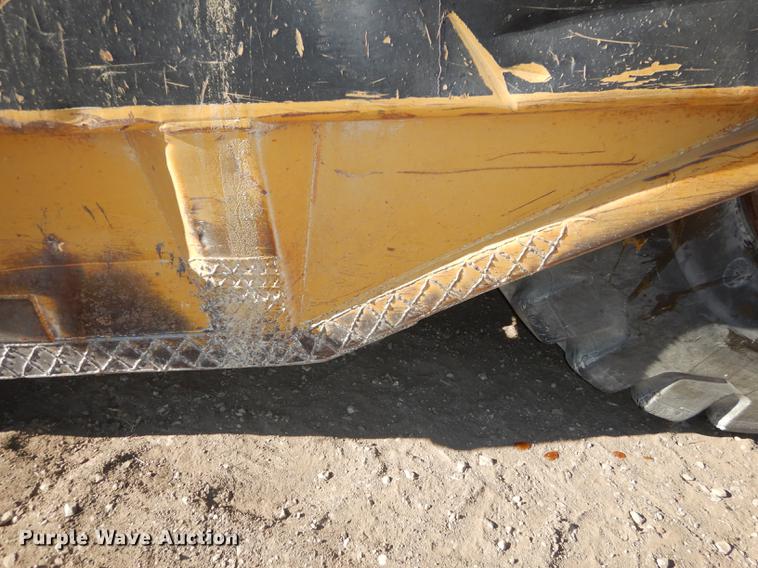 image for item J5620 1972 Caterpillar 621 conventional scraper