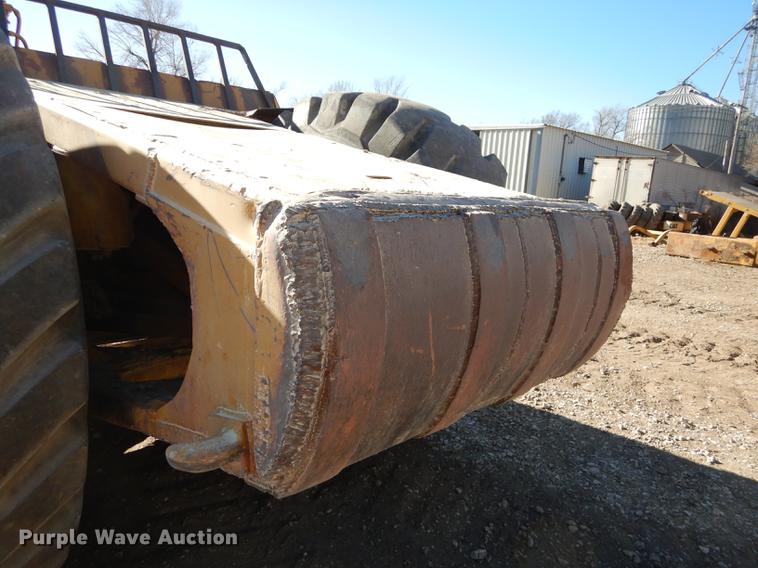 image for item J5620 1972 Caterpillar 621 conventional scraper