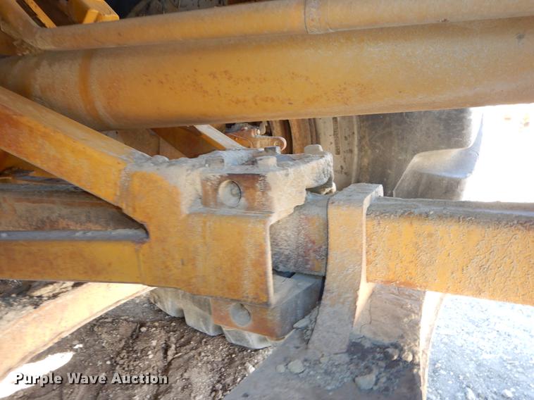 image for item J5620 1972 Caterpillar 621 conventional scraper
