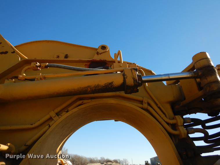image for item J5620 1972 Caterpillar 621 conventional scraper