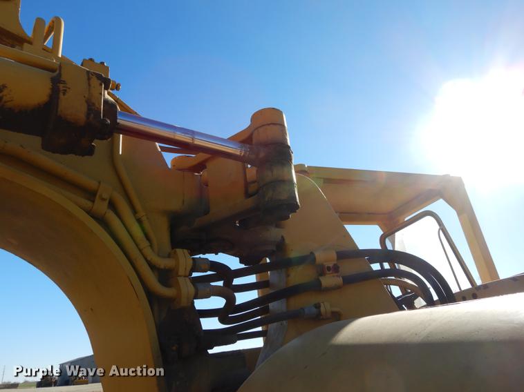 image for item J5620 1972 Caterpillar 621 conventional scraper