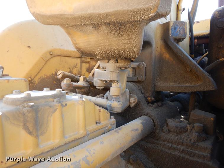 image for item J5620 1972 Caterpillar 621 conventional scraper