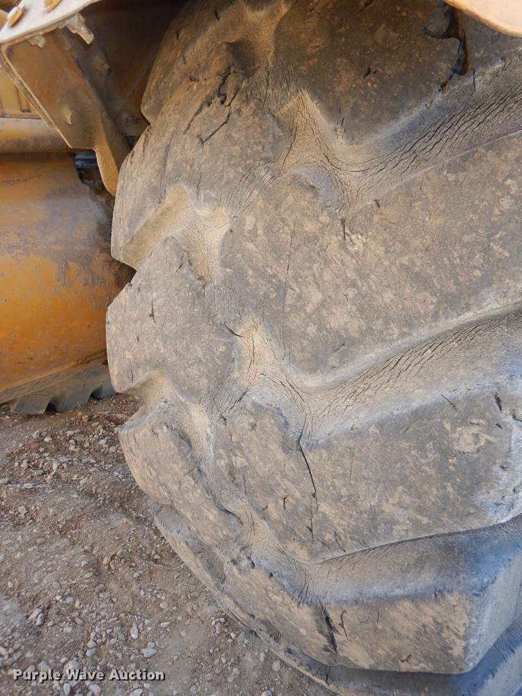 image for item J5620 1972 Caterpillar 621 conventional scraper