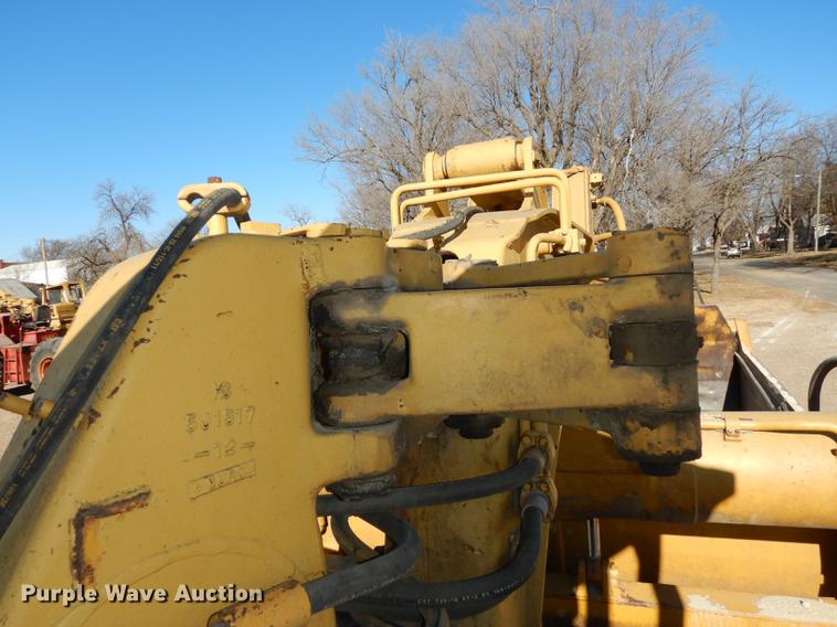image for item J5620 1972 Caterpillar 621 conventional scraper