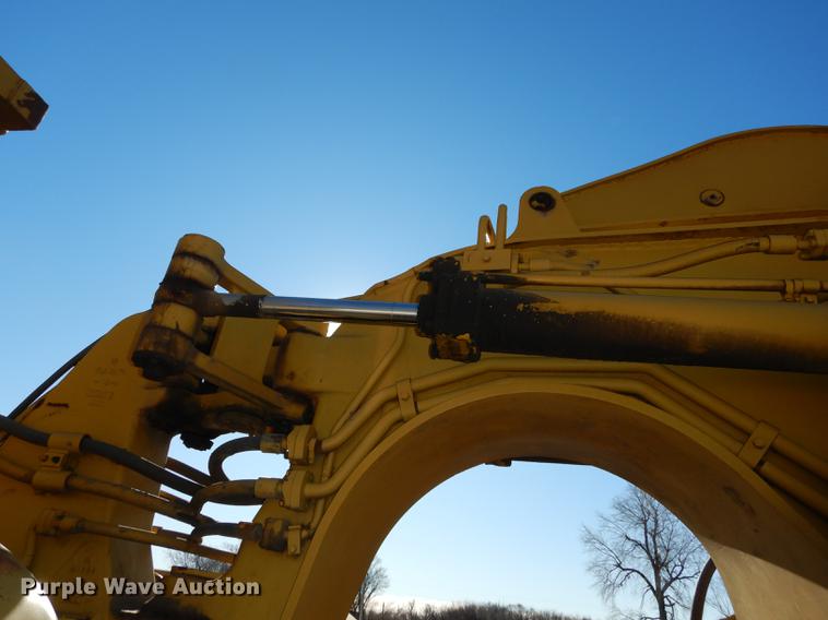 image for item J5621 1972 Caterpillar 621 conventional scraper