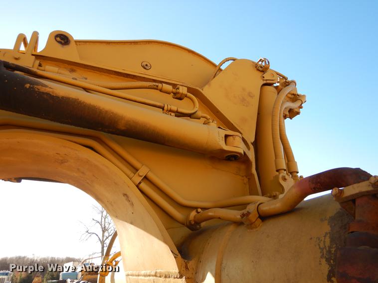 image for item J5621 1972 Caterpillar 621 conventional scraper
