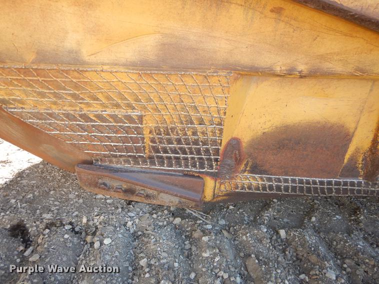 image for item J5621 1972 Caterpillar 621 conventional scraper