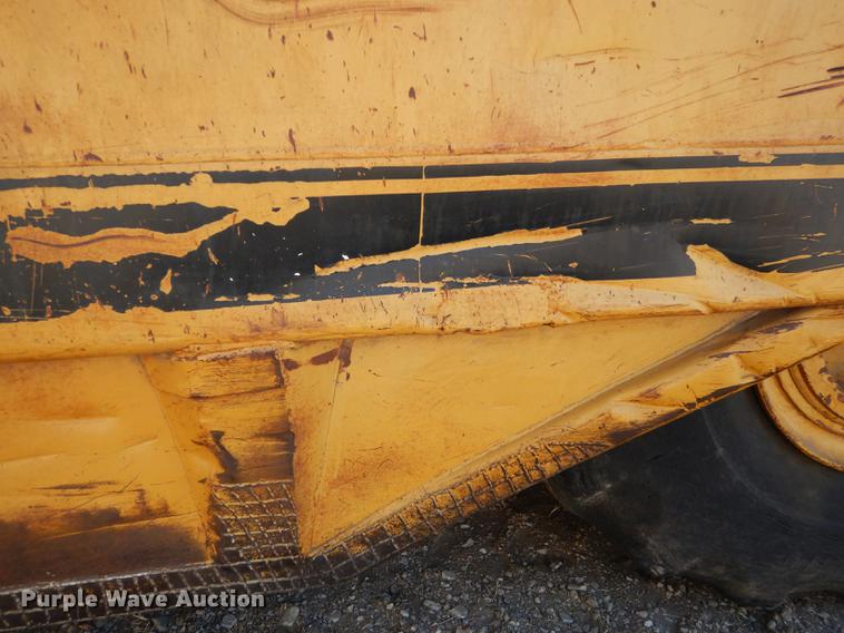 image for item J5621 1972 Caterpillar 621 conventional scraper