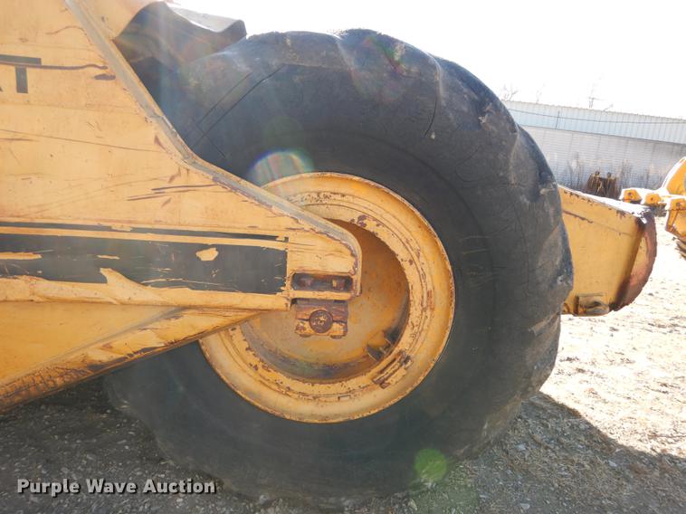 image for item J5621 1972 Caterpillar 621 conventional scraper