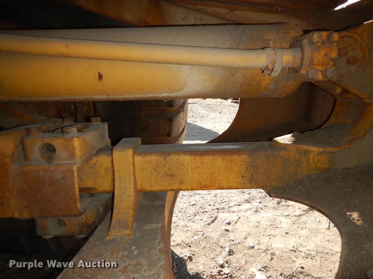 image for item J5621 1972 Caterpillar 621 conventional scraper