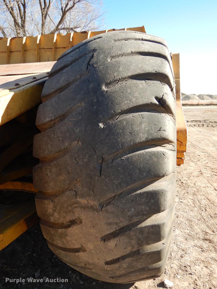 image for item J5621 1972 Caterpillar 621 conventional scraper