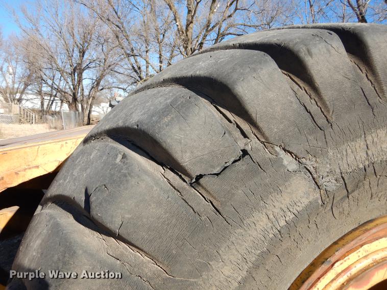 image for item J5621 1972 Caterpillar 621 conventional scraper