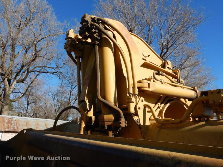 image for item J5621 1972 Caterpillar 621 conventional scraper