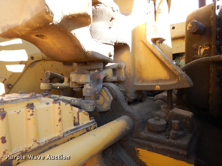 image for item J5621 1972 Caterpillar 621 conventional scraper