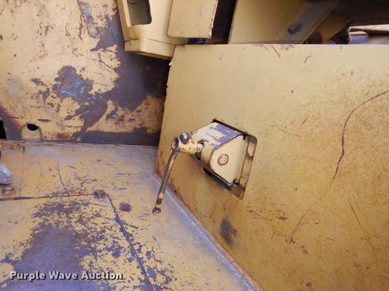 image for item J5621 1972 Caterpillar 621 conventional scraper