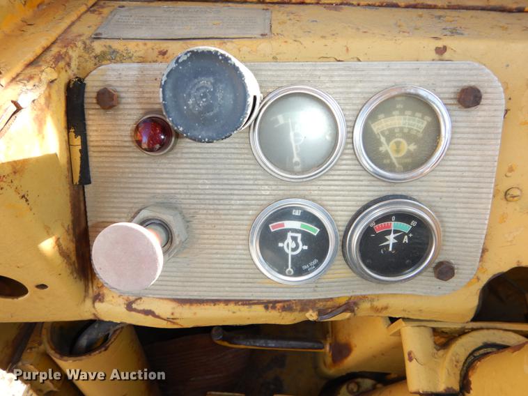 image for item J5621 1972 Caterpillar 621 conventional scraper