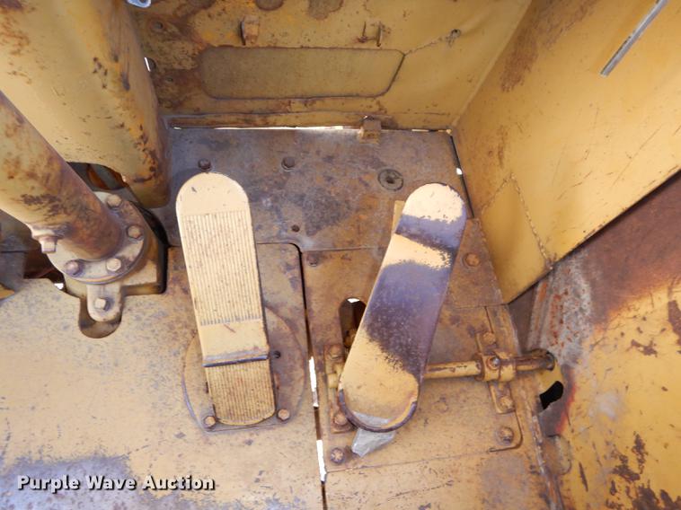 image for item J5621 1972 Caterpillar 621 conventional scraper