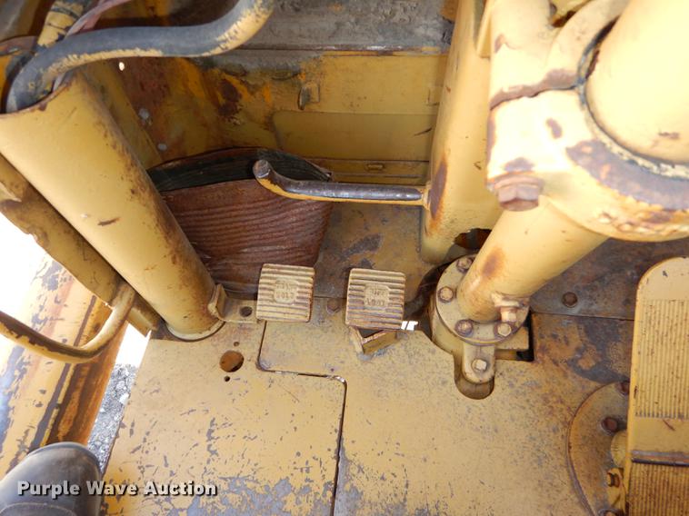 image for item J5621 1972 Caterpillar 621 conventional scraper