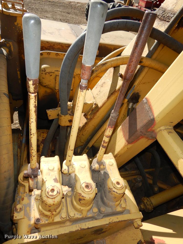 image for item J5621 1972 Caterpillar 621 conventional scraper