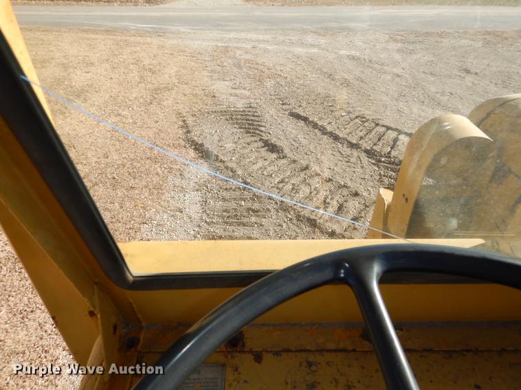 image for item J5621 1972 Caterpillar 621 conventional scraper