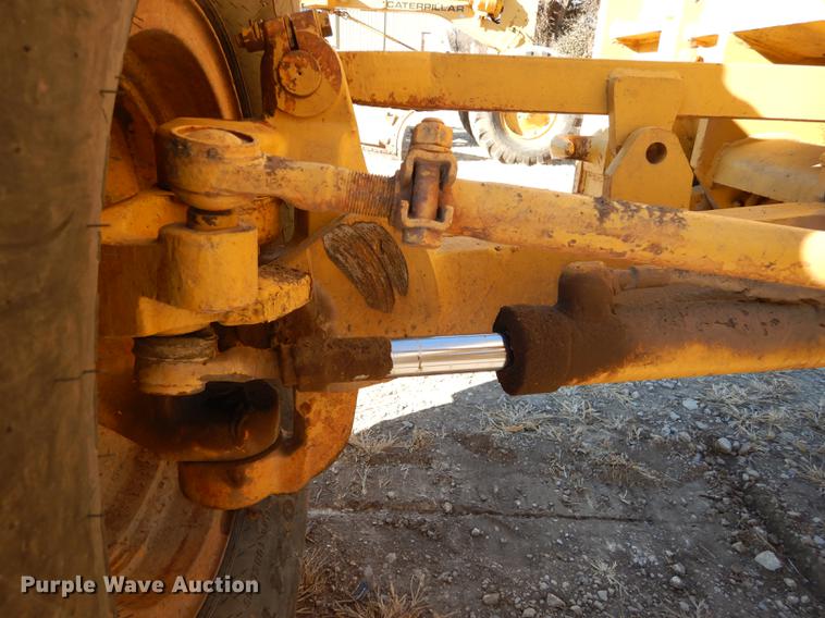 image for item J5622 1975 Caterpillar 140G motor grader