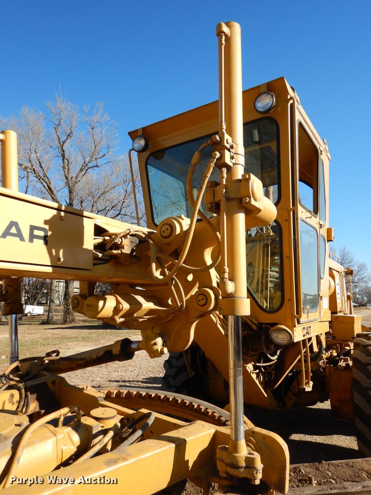 image for item J5622 1975 Caterpillar 140G motor grader
