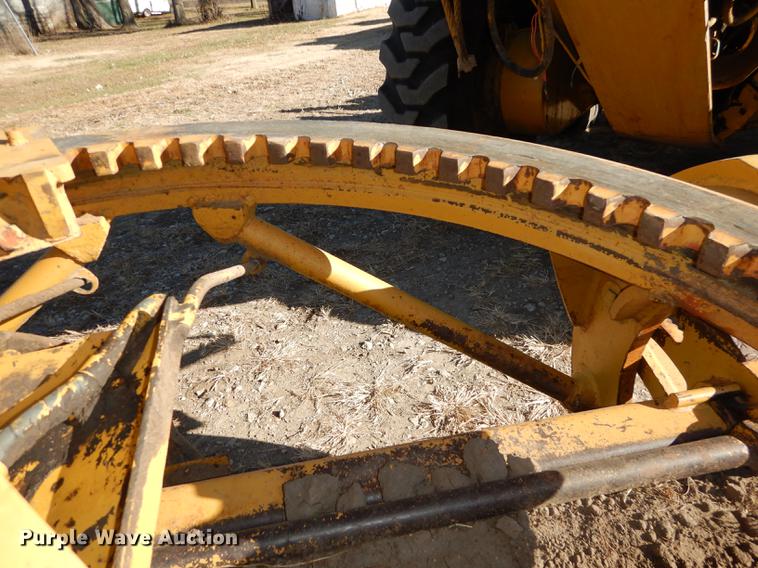 image for item J5622 1975 Caterpillar 140G motor grader