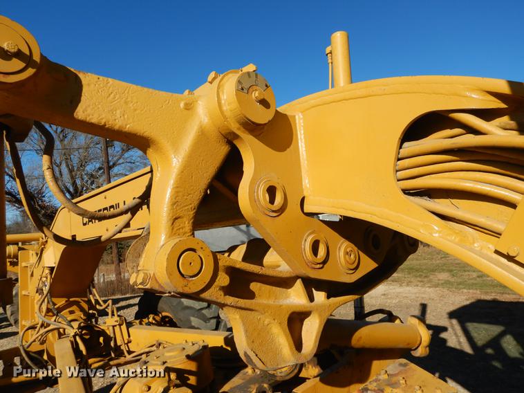image for item J5622 1975 Caterpillar 140G motor grader