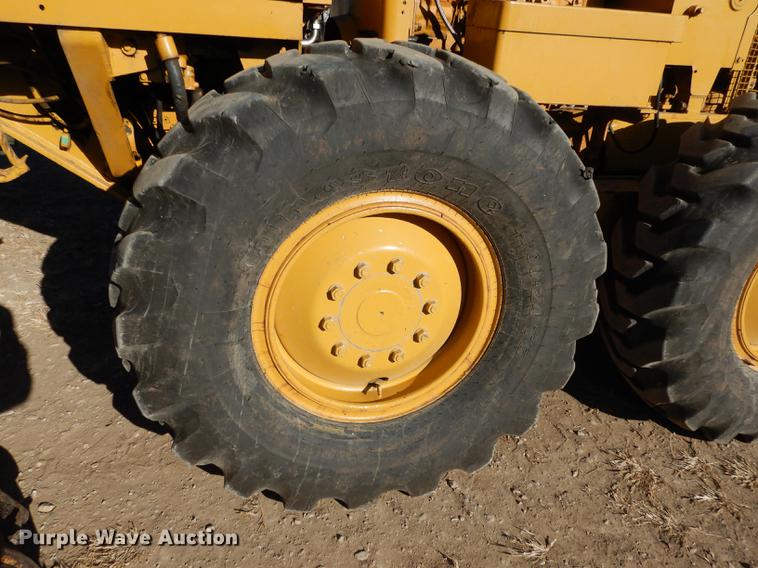 image for item J5622 1975 Caterpillar 140G motor grader