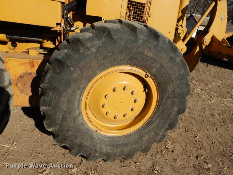 image for item J5622 1975 Caterpillar 140G motor grader