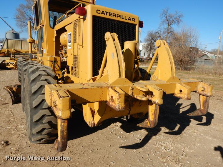 image for item J5622 1975 Caterpillar 140G motor grader