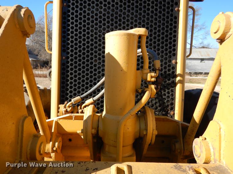image for item J5622 1975 Caterpillar 140G motor grader